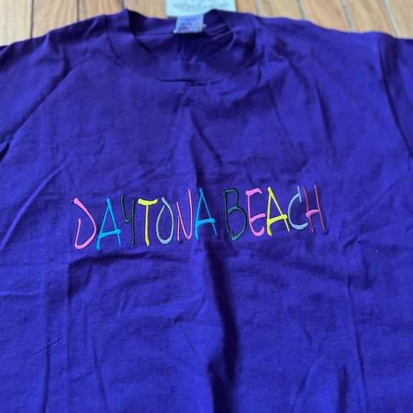 vintage jerzees Daytona Beach t-shirt Women’s Large USA Made Purple Embroidered - Picture 2 of 7